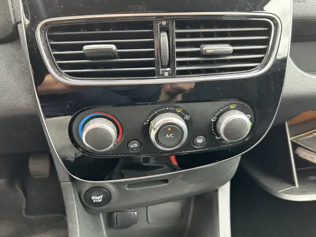 Renault Clio view 11