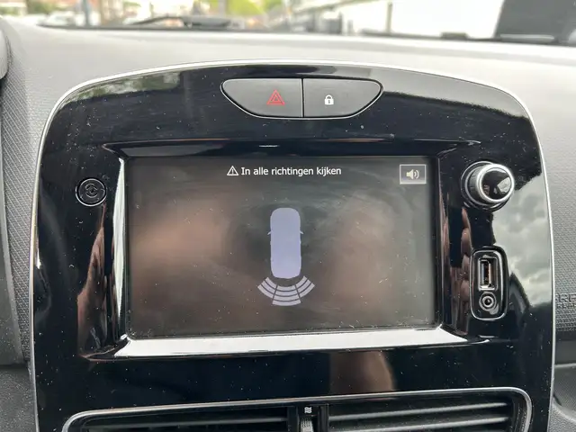 Renault Clio view 10