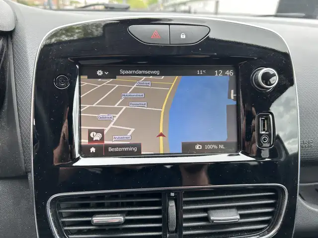 Renault Clio view 8