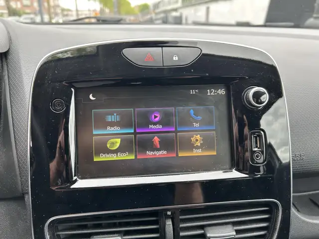 Renault Clio view 9
