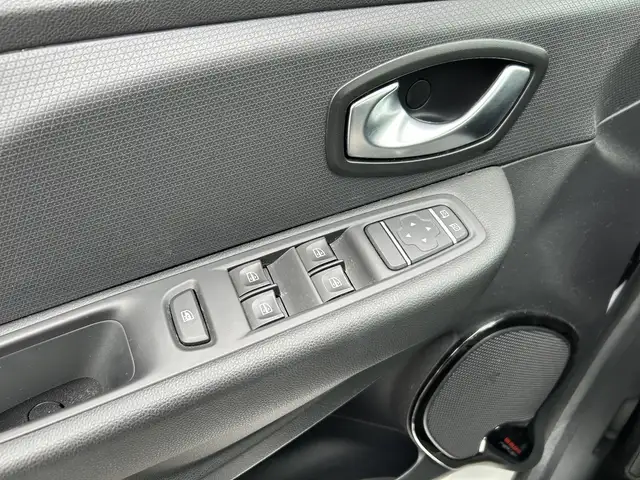 Renault Clio view 13