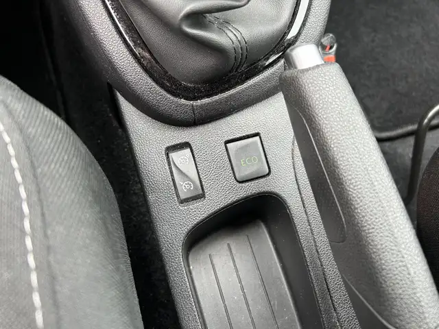 Renault Clio view 15