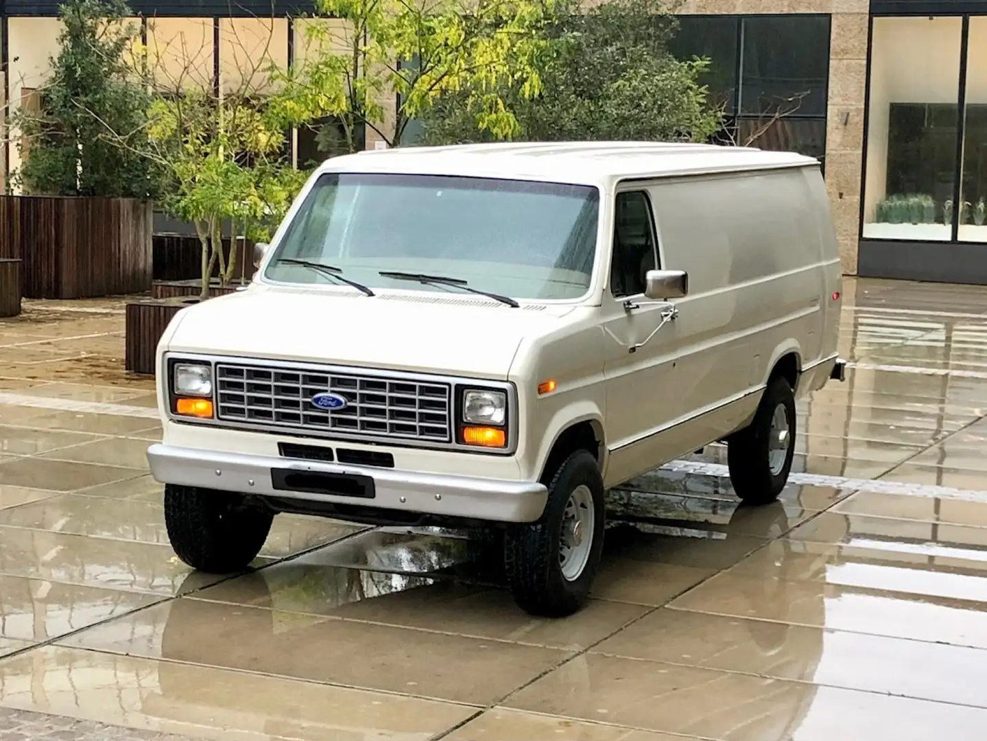 Ford Econoline E350 Heavy Duty 7.500cc Wit - 1