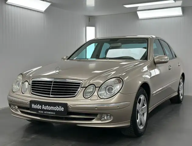 Mercedes-Benz E 320 AVANTGARDE XENON AHK "HOCHWERTIG"