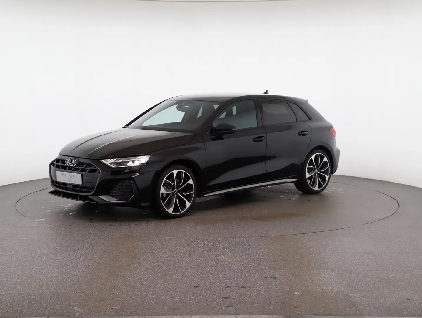 Audi A3 Sportback 35 TDI S line Schwarz - 1