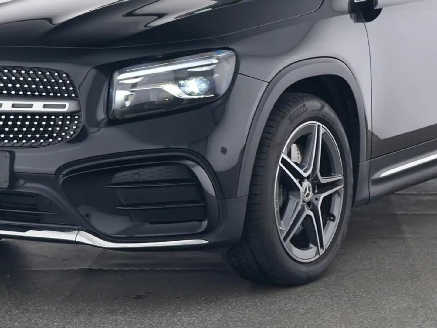 Mercedes-Benz GLB 250 GLB 250 4M AMG+AHK+DISTRO+360+KEYLESS+MLED+EASYP Чёрный - 2