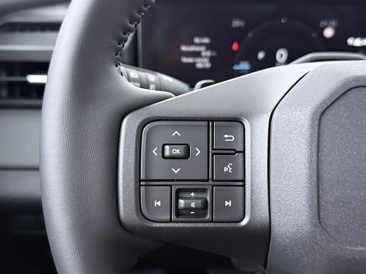 Toyota RAV4 2026 — фото 10