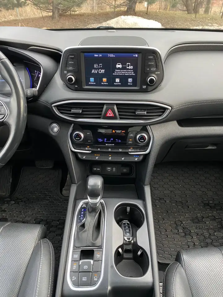 Hyundai SANTA FE снимка Hyundai SANTA FE
