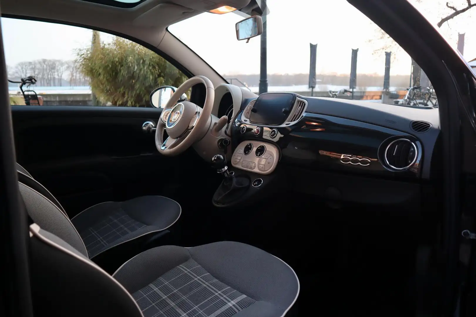 Fiat 500 1.2 Lounge | Panoramadak | Automatische airco | Cr Noir - 2