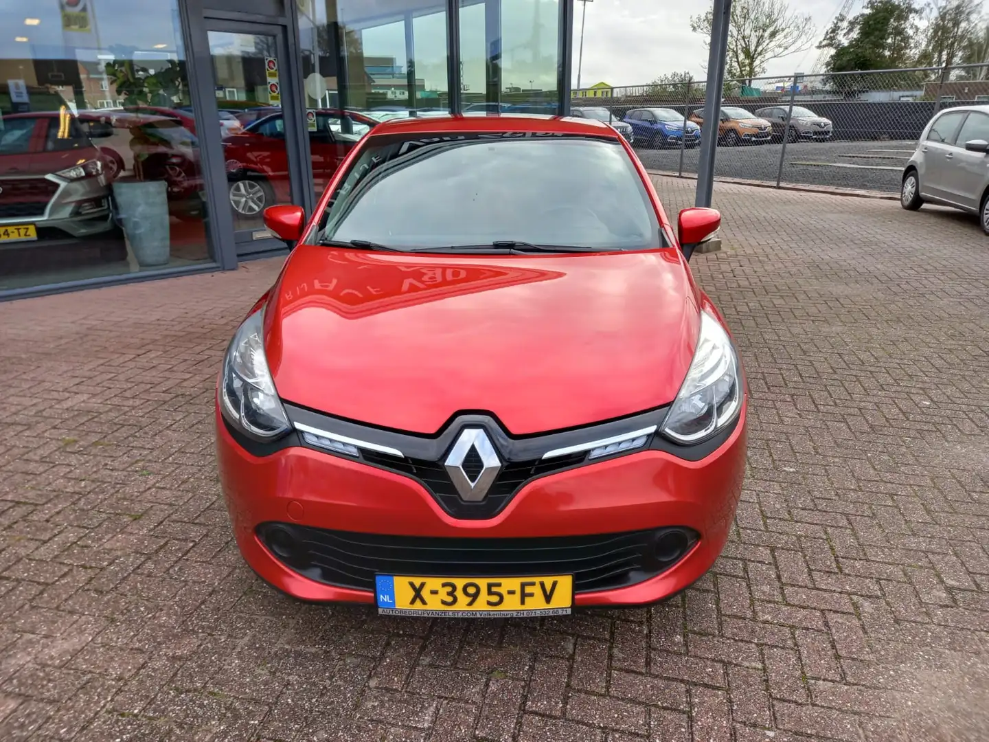 Renault Clio 1.2 Dynamique Automaat, Airco, Multimedia systeem, Rojo - 2