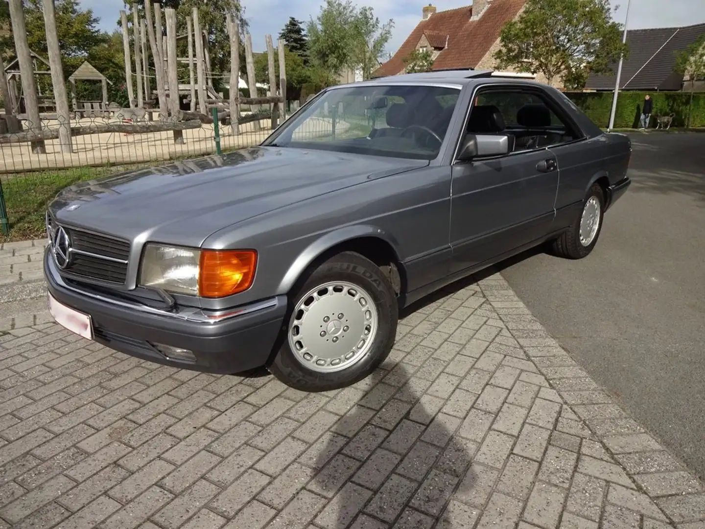 Mercedes-Benz 560 560 SEC Gris - 2