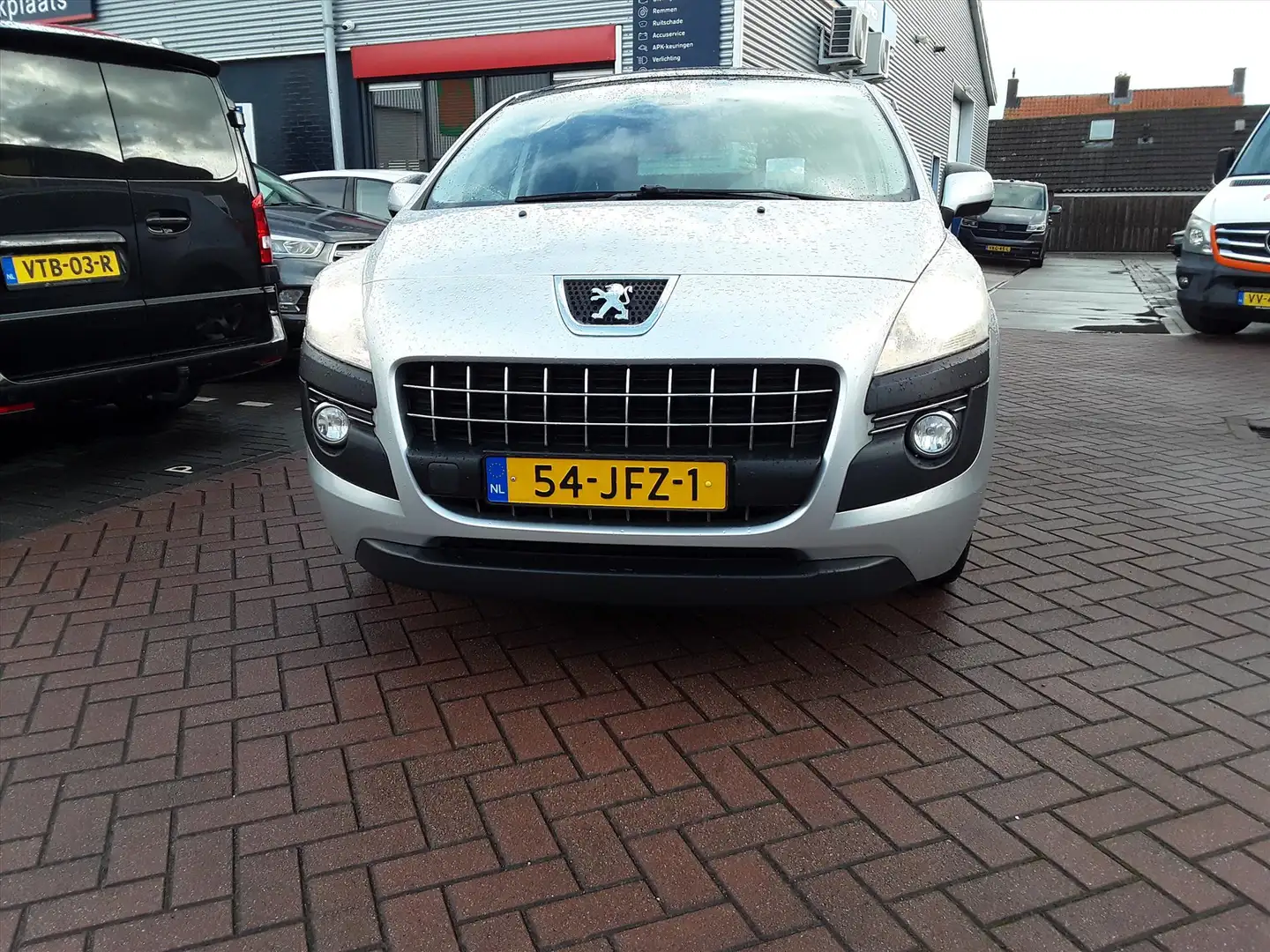 Peugeot 3008 1.6 16V VTI Première Grijs - 1