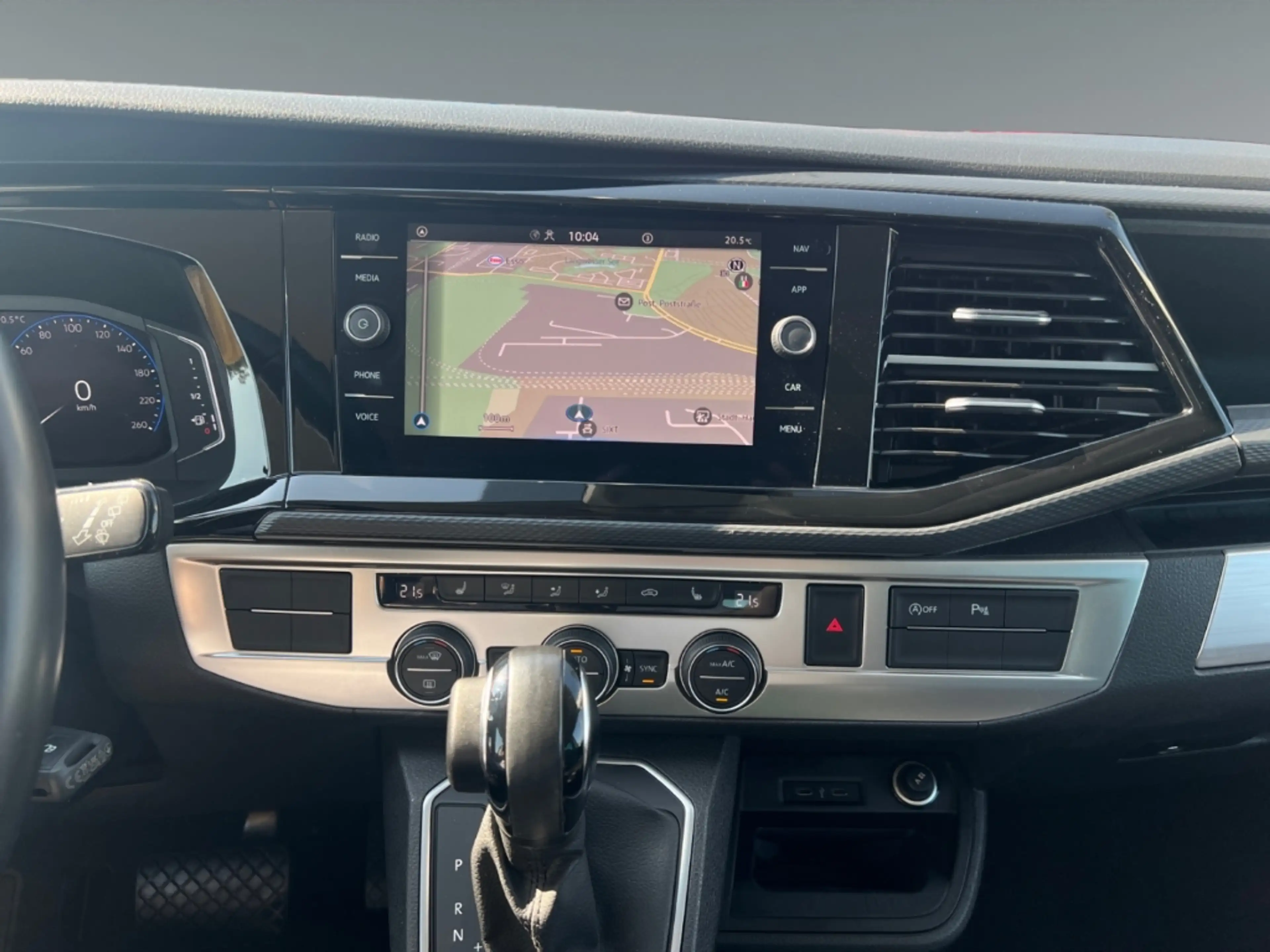 Volkswagen T6.1 Multivan Comfortline 4MOTION Leder Standhzg — photo 5