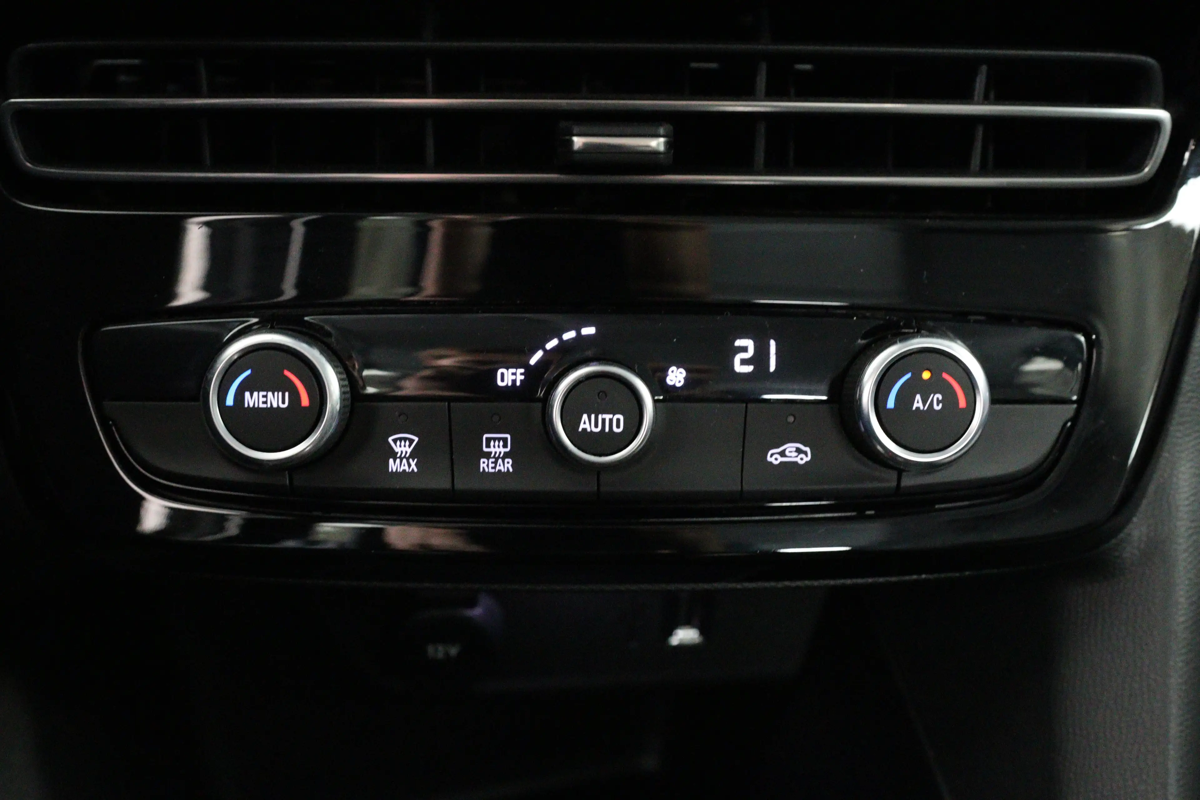 Opel Mokka-E Electric Elegance 50 kWh 3 Fase | SOH 100% | Deale — photo 23