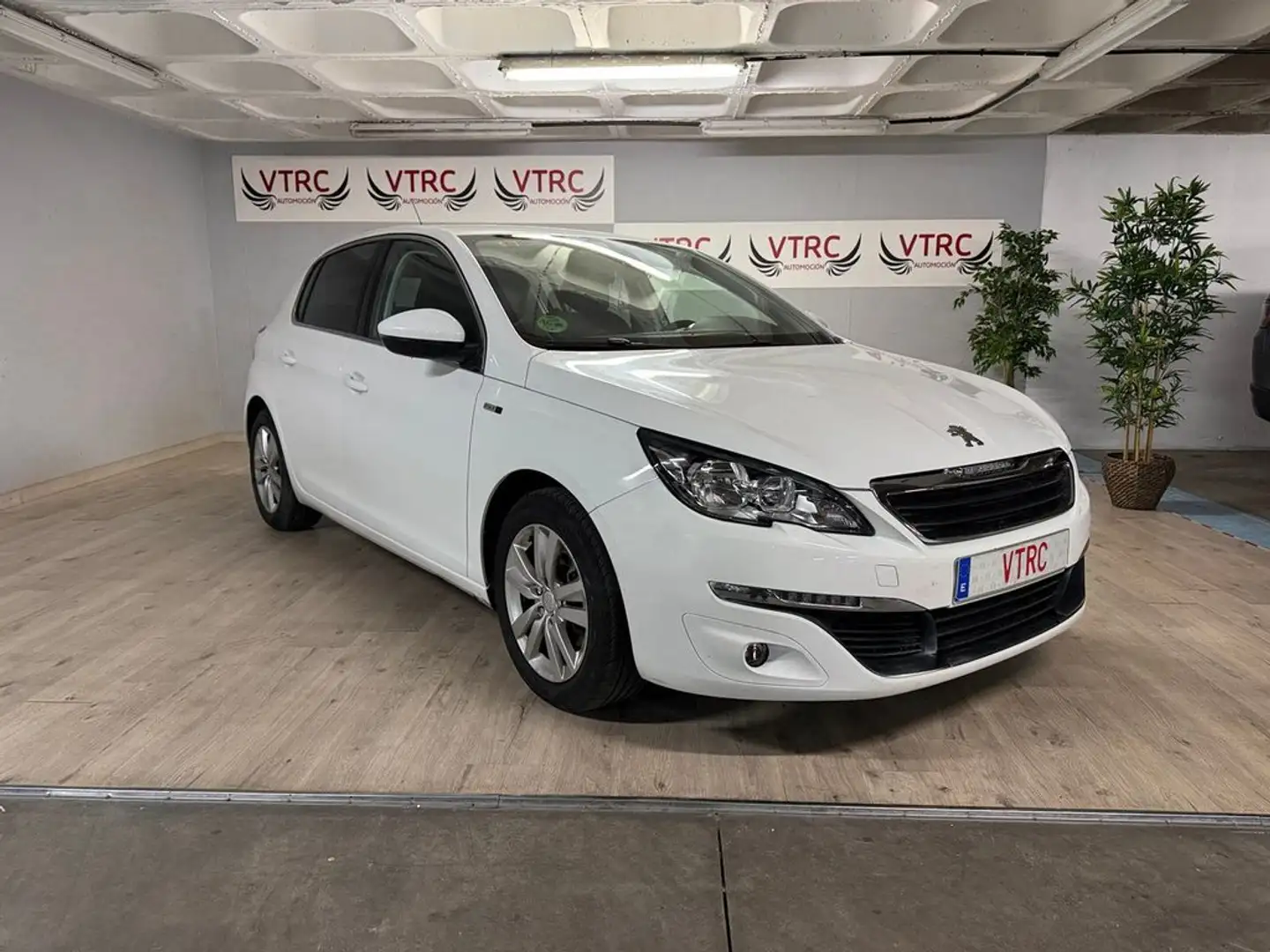 Peugeot 308 1.2 l Blanc - 1