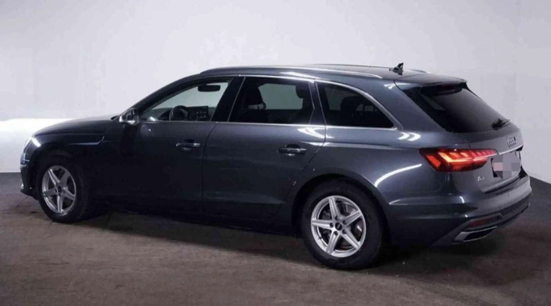 Audi A4 Avant 35 TFSI S tronic Grigio - 2