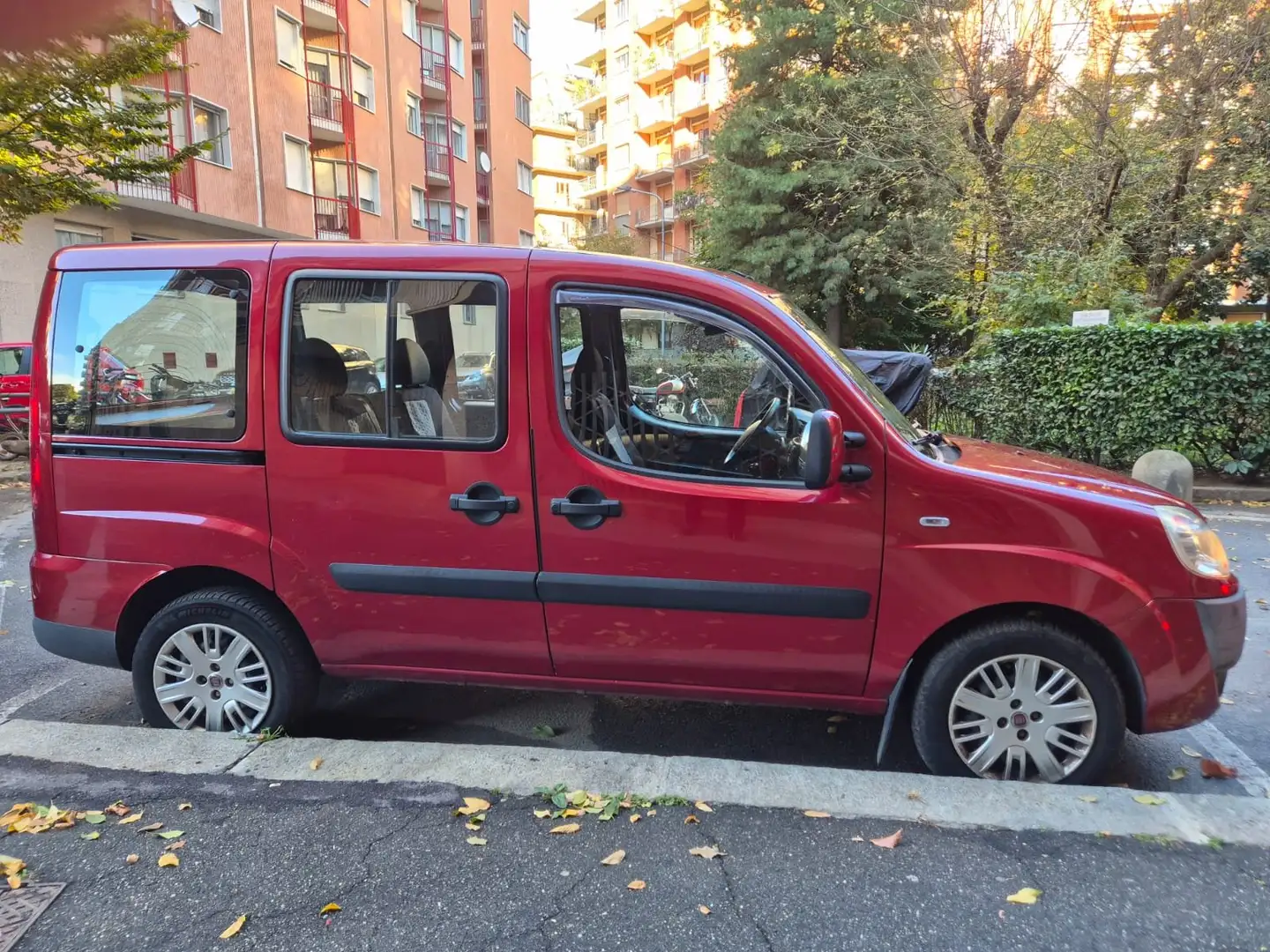 Fiat Doblo Doblo 1.4 Dynamic Red - 2
