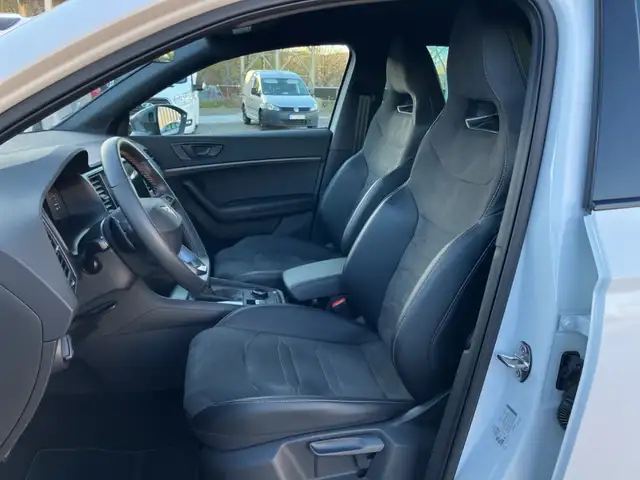 Cupra Ateca view 9