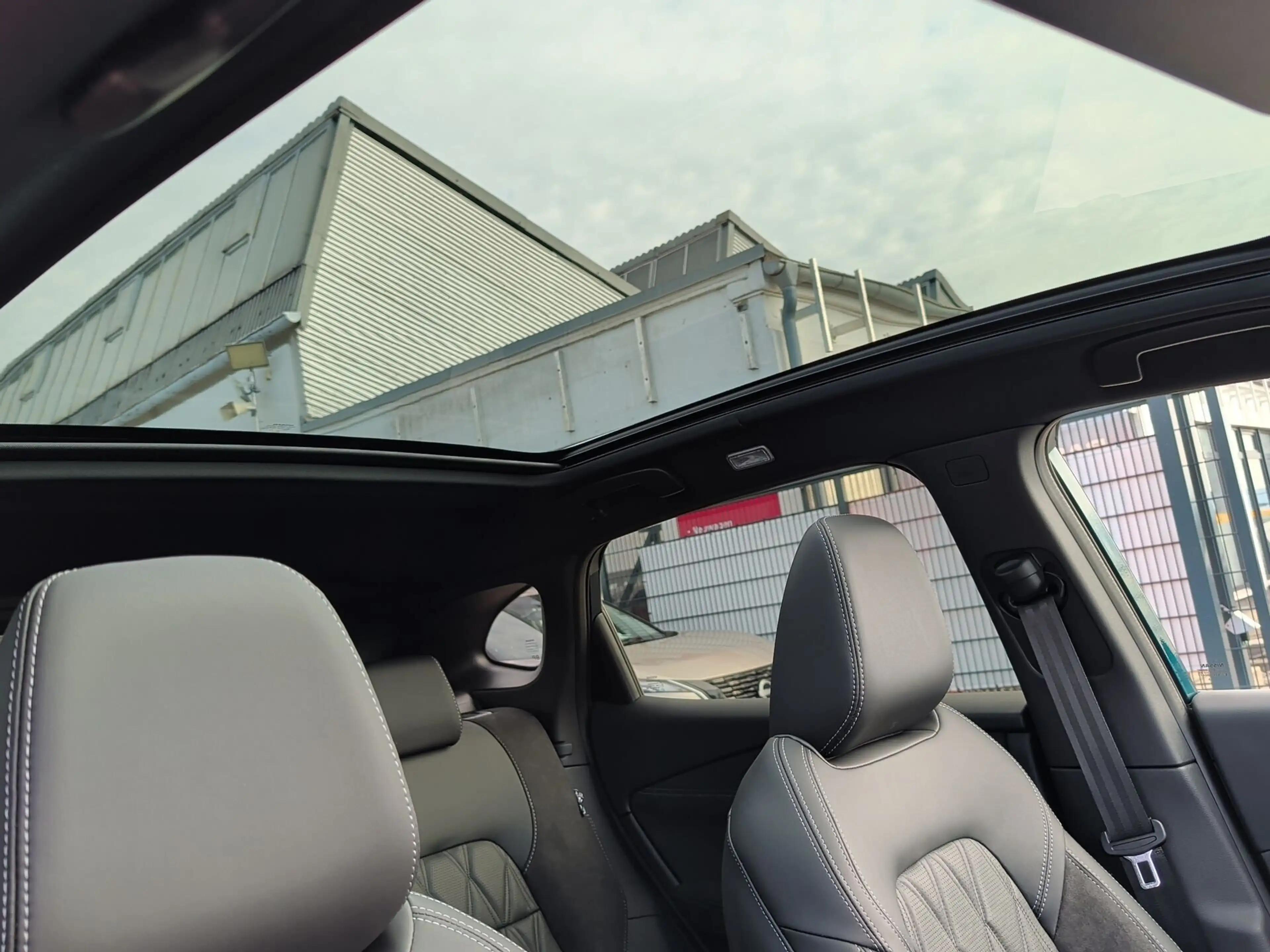Nissan Qashqai 4x4 tekna+Plus Leder+Pano+20Z+BOSE+Matrix+Navi+Mas — photo 11