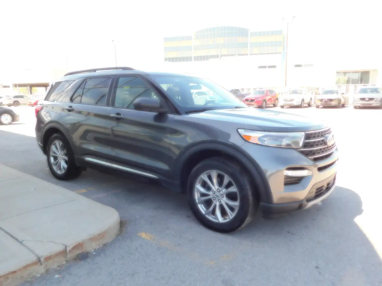 Ford Explorer снимка Ford Explorer
