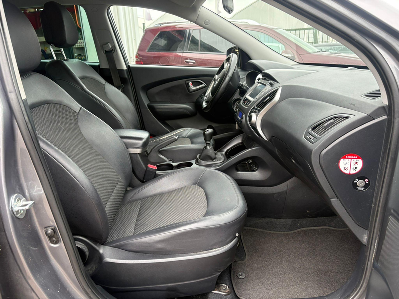 Hyundai iX35 1.6i GDI Business Edition Clima, cruise, camera — photo 9