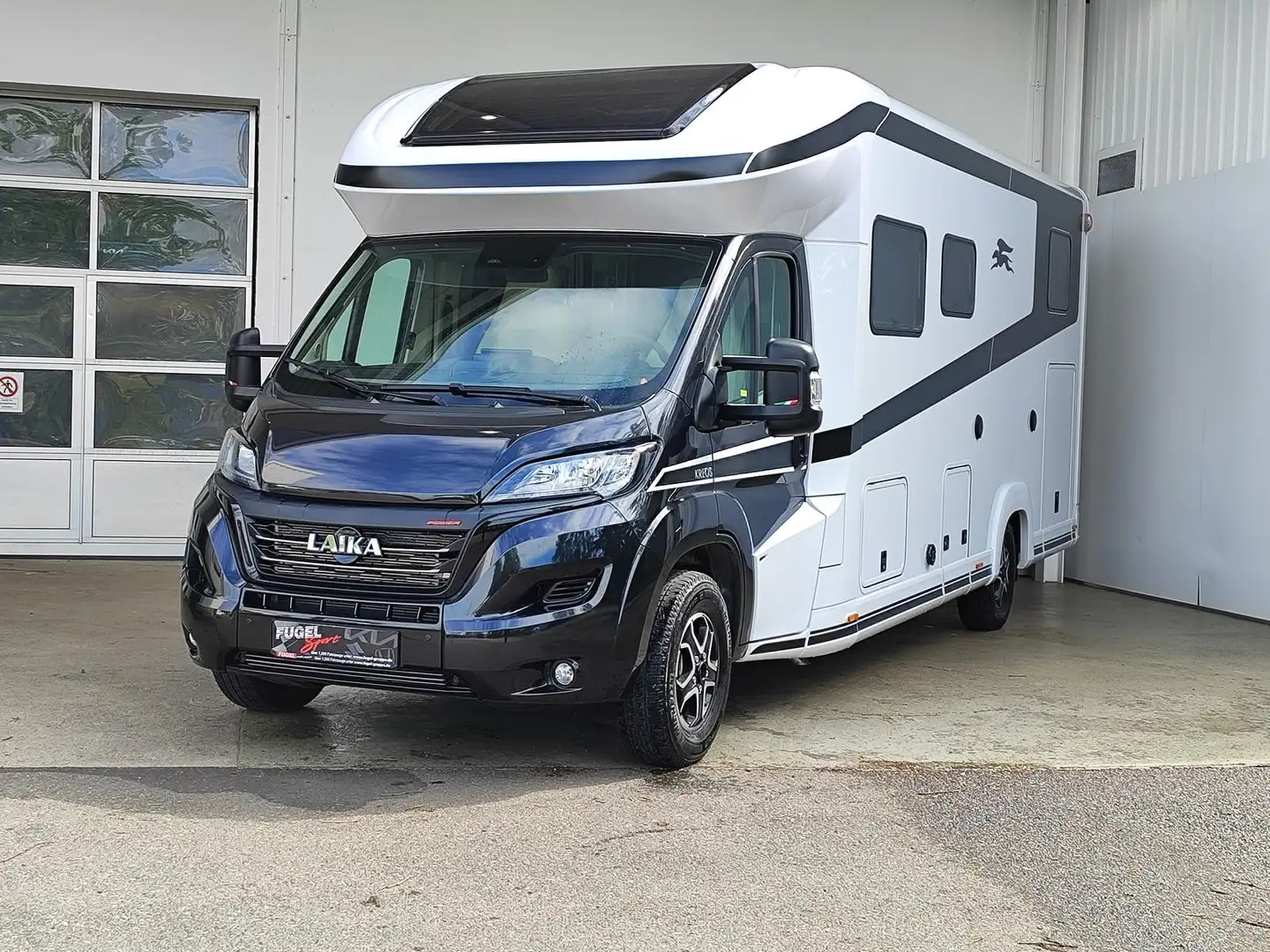 Laika Kreos L 5009 UVP: 172.852,-€ Multim.|Chassis Max|T Schwarz - 2