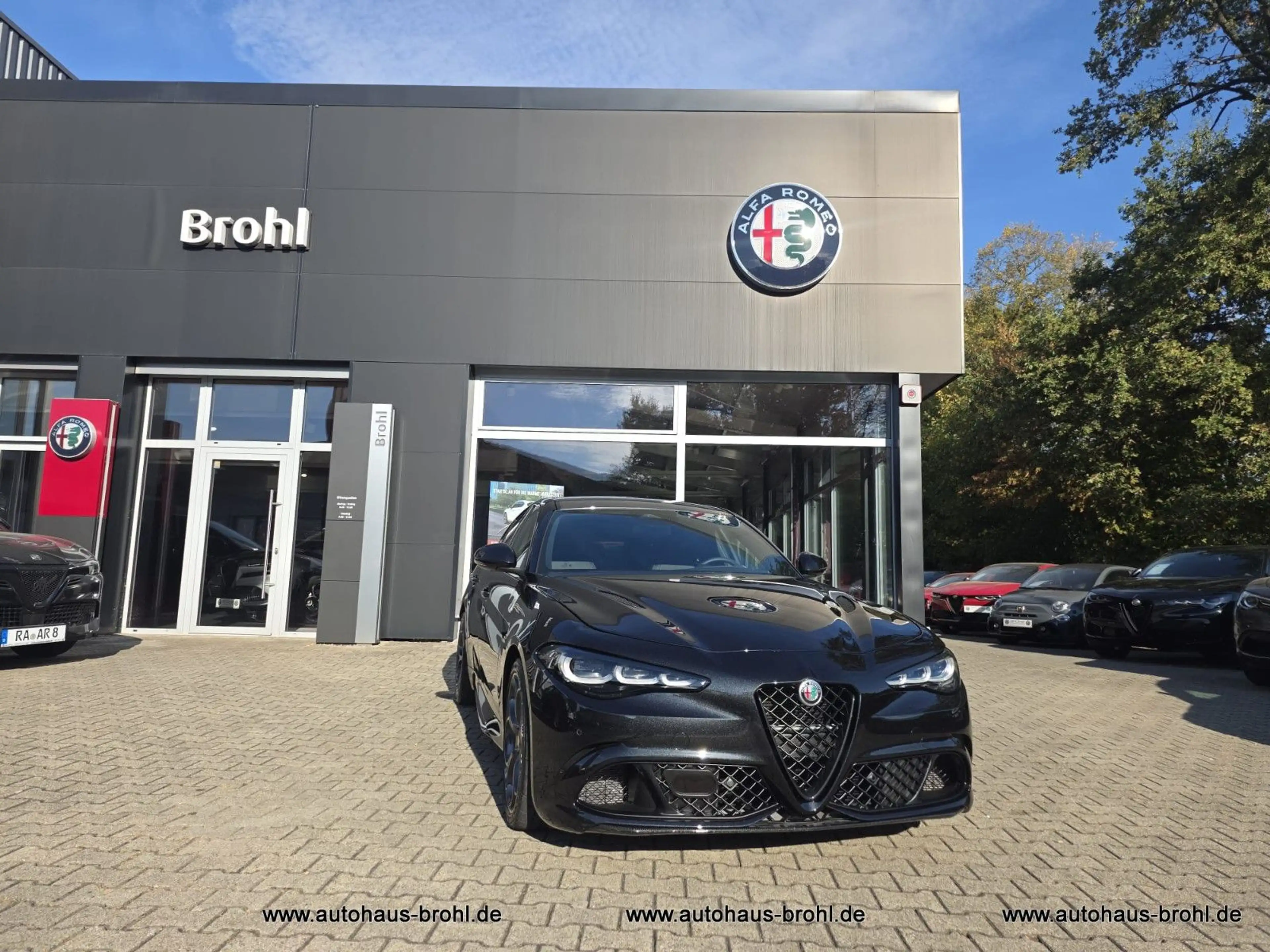 Alfa Romeo Giulia Quadrifoglio Oro Sondermodell