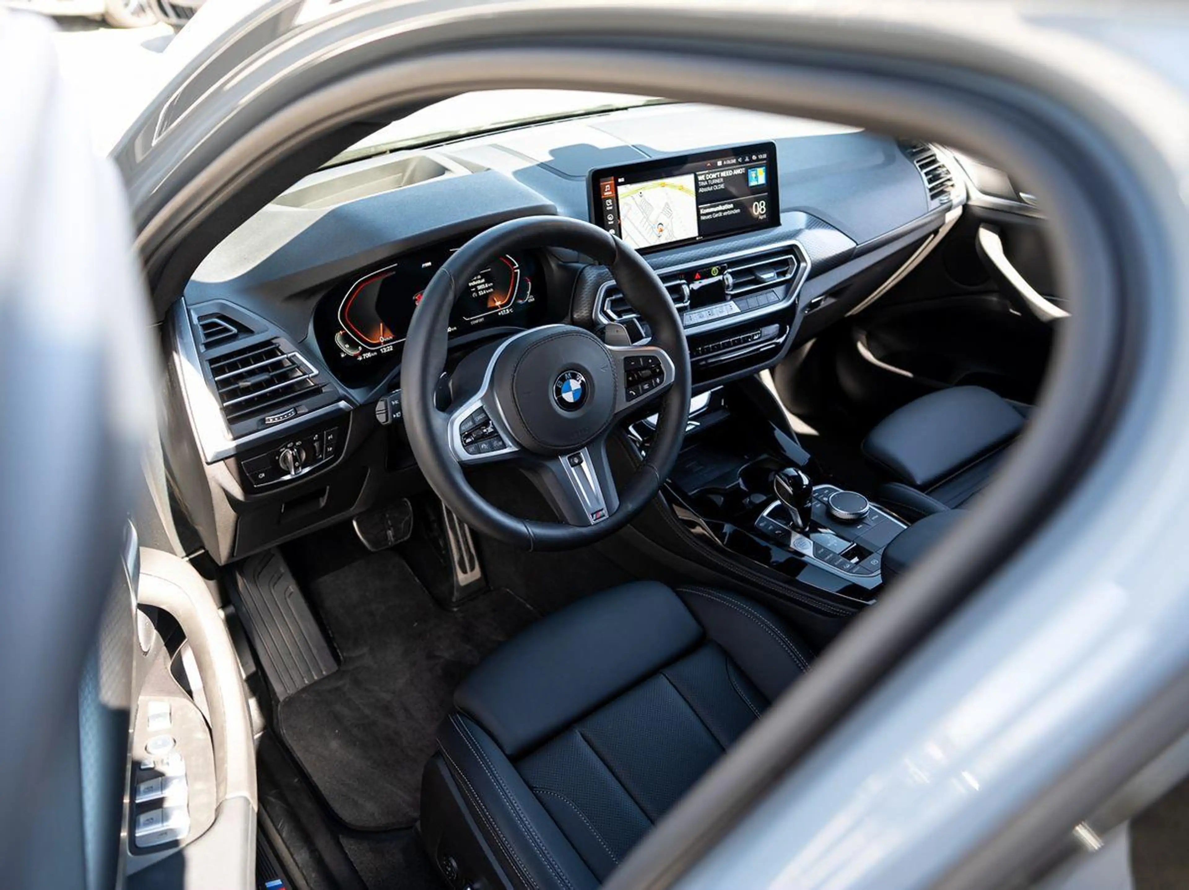 BMW X4 xDrive30i M-Sport AHK PANO HuD ACC Laser KoZg — photo 9