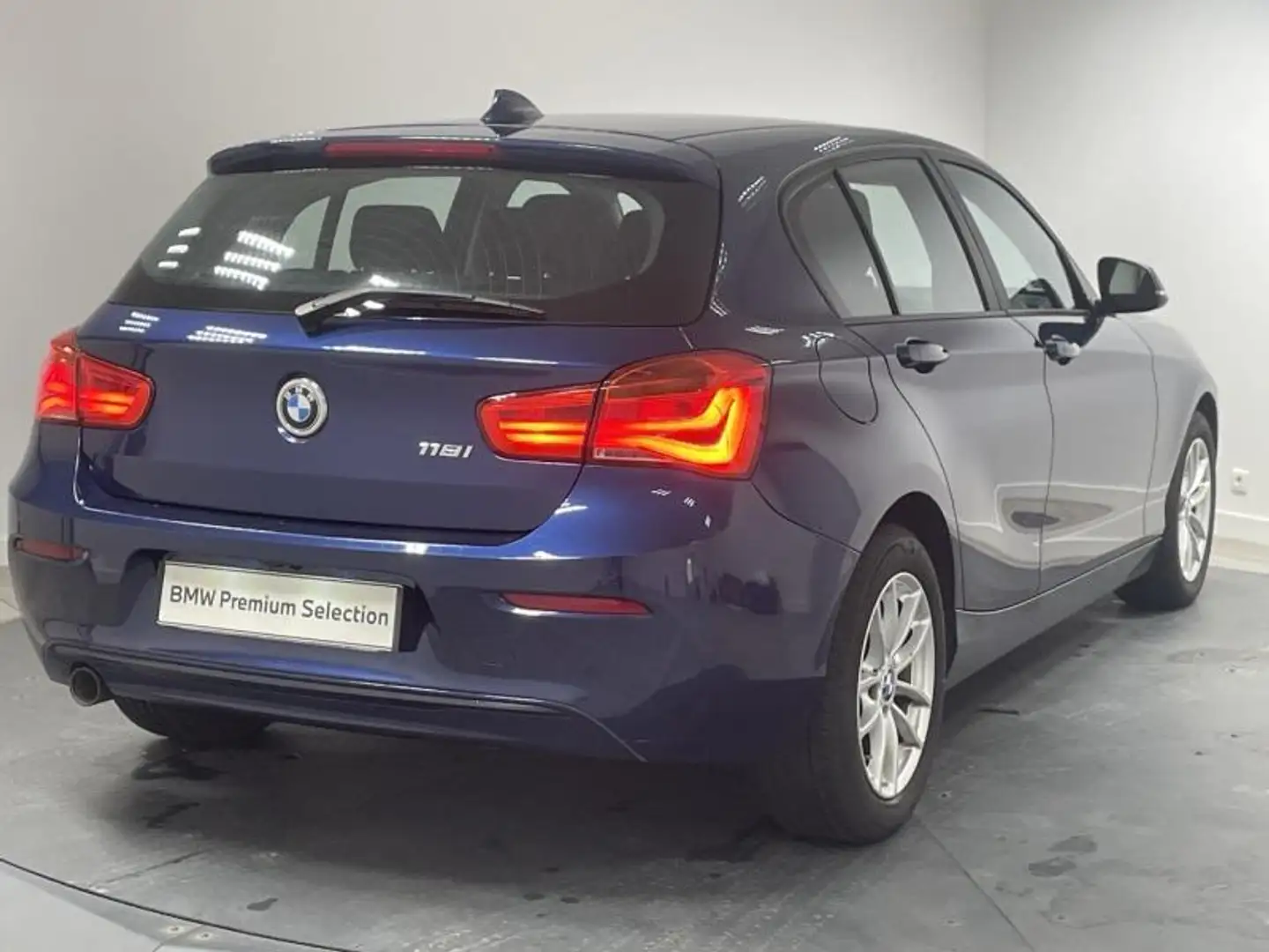 BMW 118 118iA 136ch Business Design 5p Euro6d-T Blau - 2