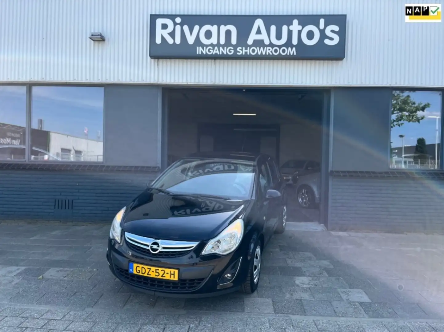 Opel Corsa 1.2-16V COSMO Nero - 1