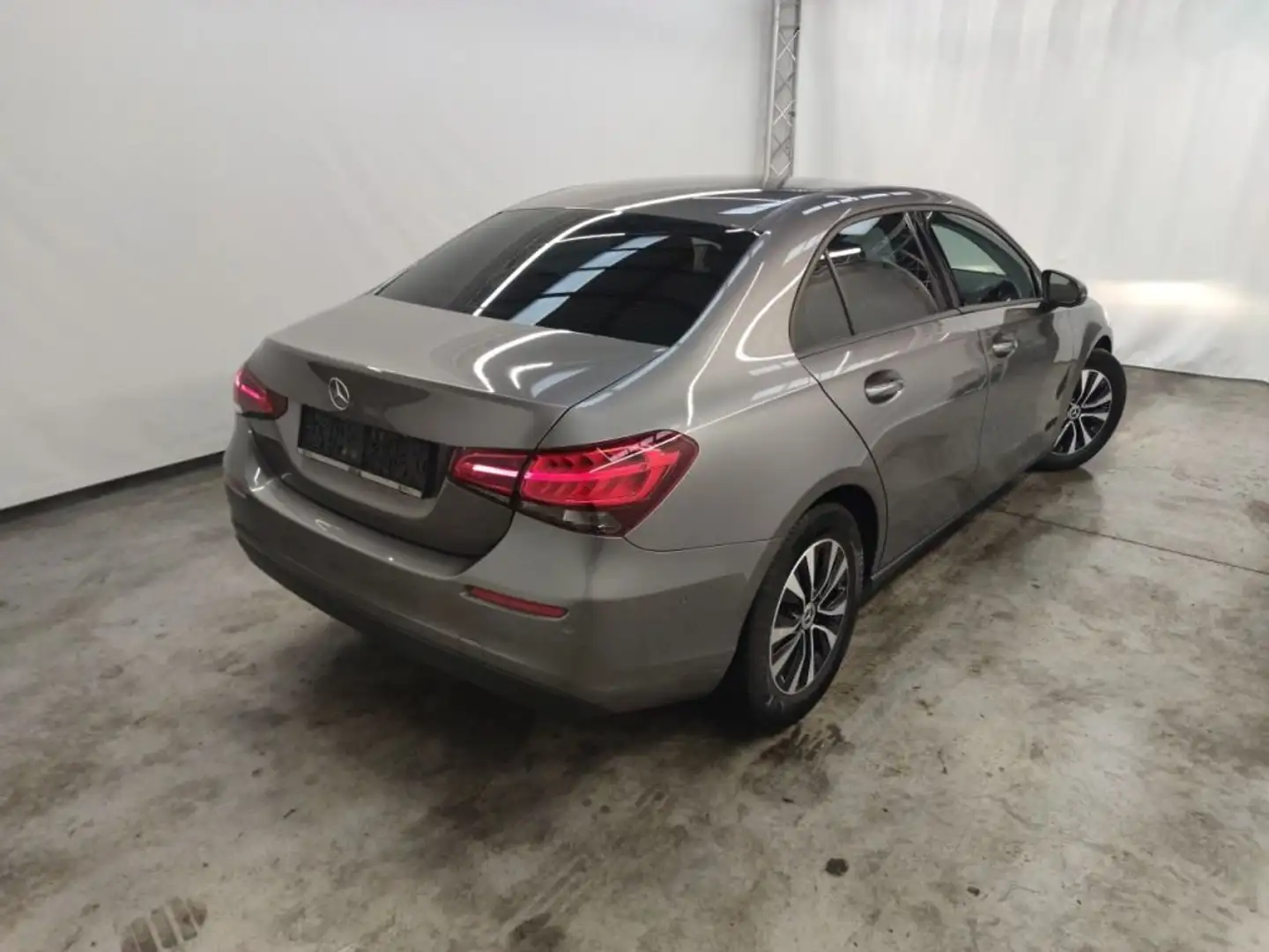 Mercedes-Benz A 180 Sedan d - 2