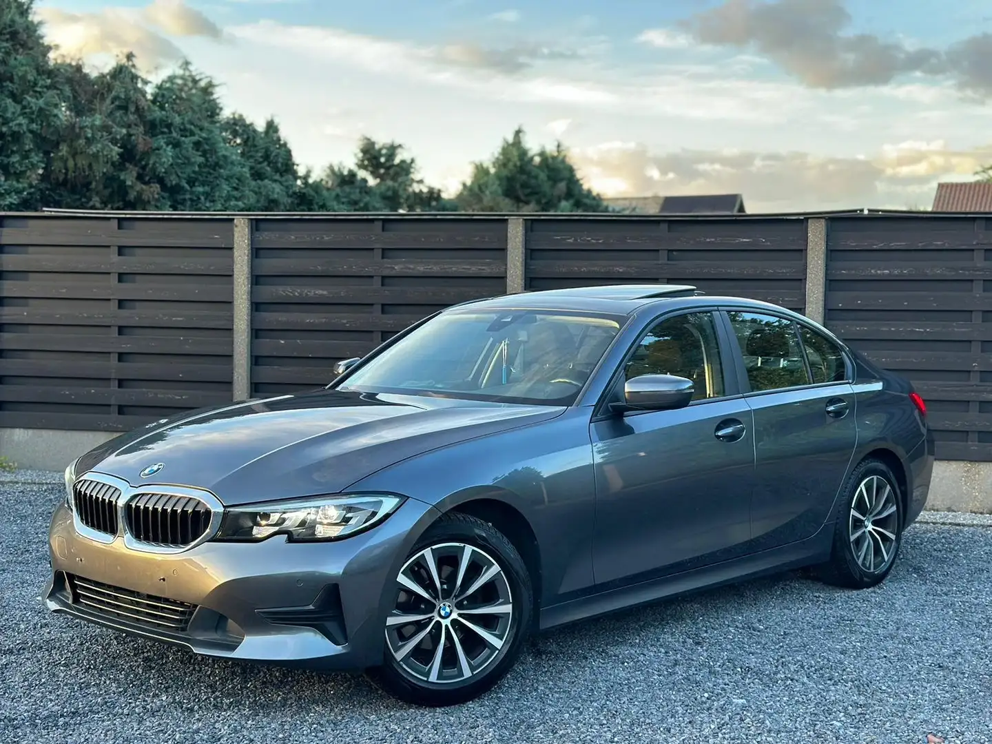 BMW 318 dA*150PK*SCHUIFDAK*VIRTUAL*AUTOMAAT - 1