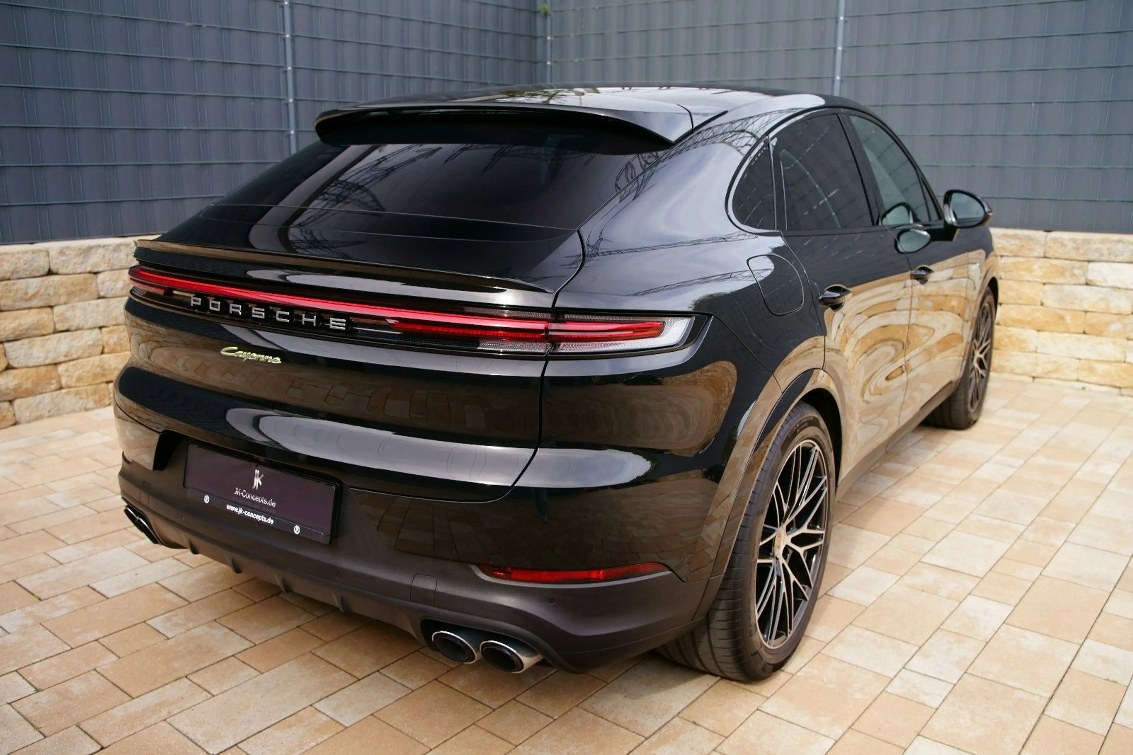 Porsche Cayenne Coupe E-Hybrid /AHK/INNO/HEADUP
