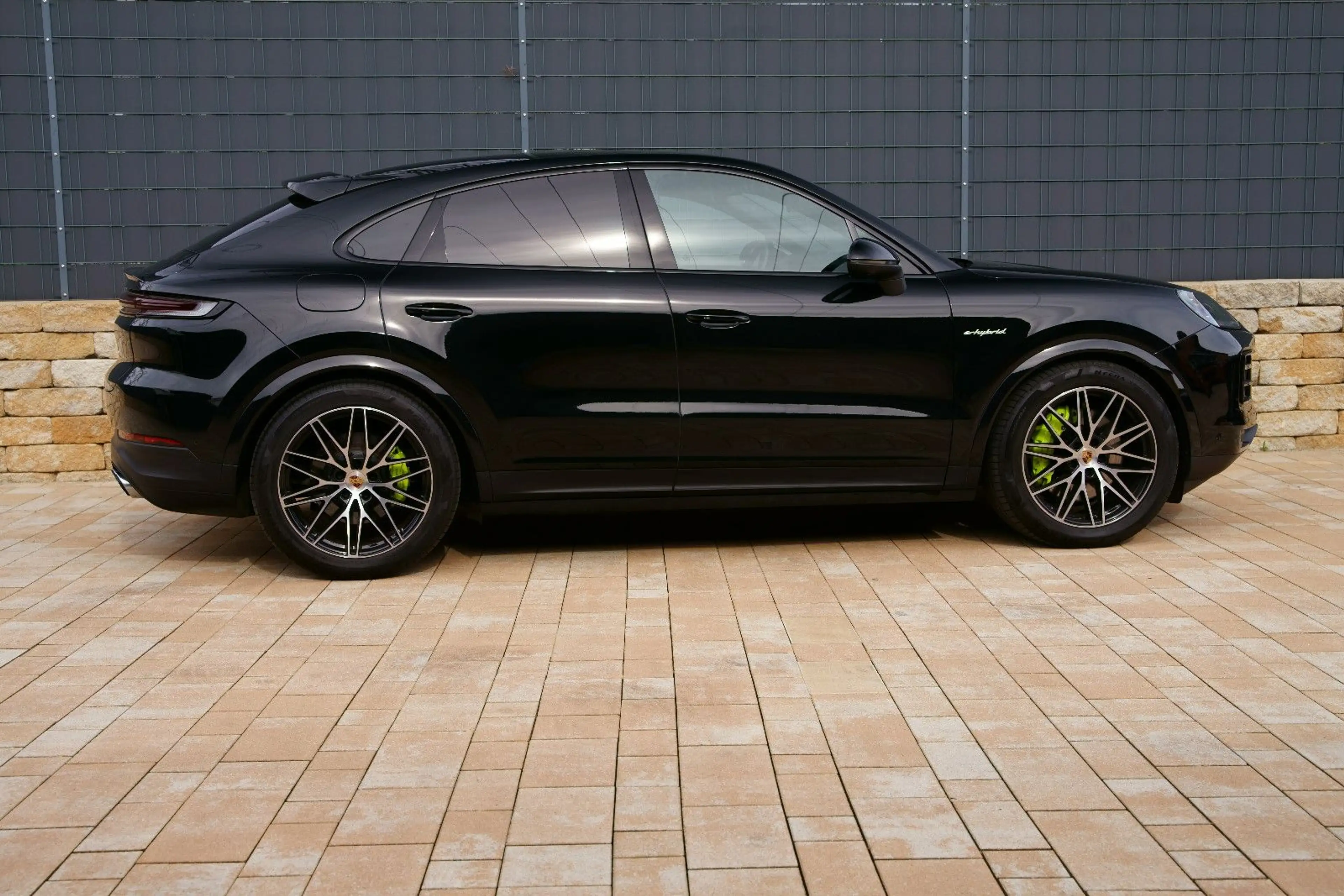 Porsche Cayenne Coupe E-Hybrid /AHK/INNO/HEADUP — photo 5