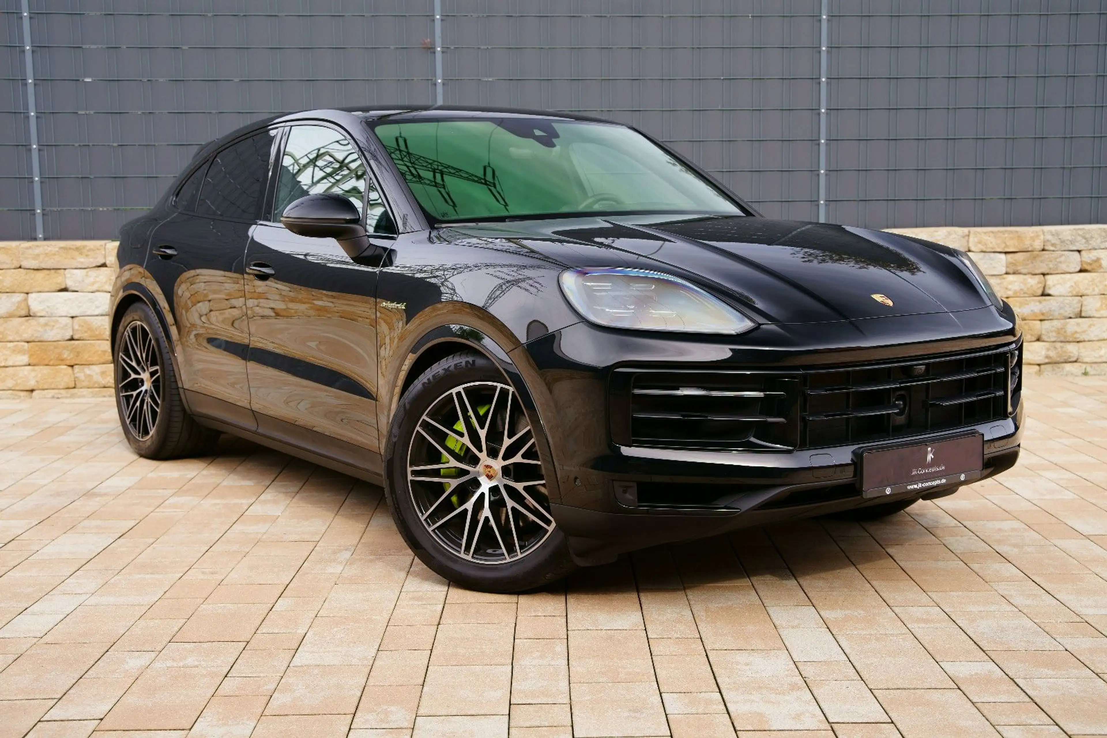 Porsche Cayenne Coupe E-Hybrid /AHK/INNO/HEADUP — photo 4
