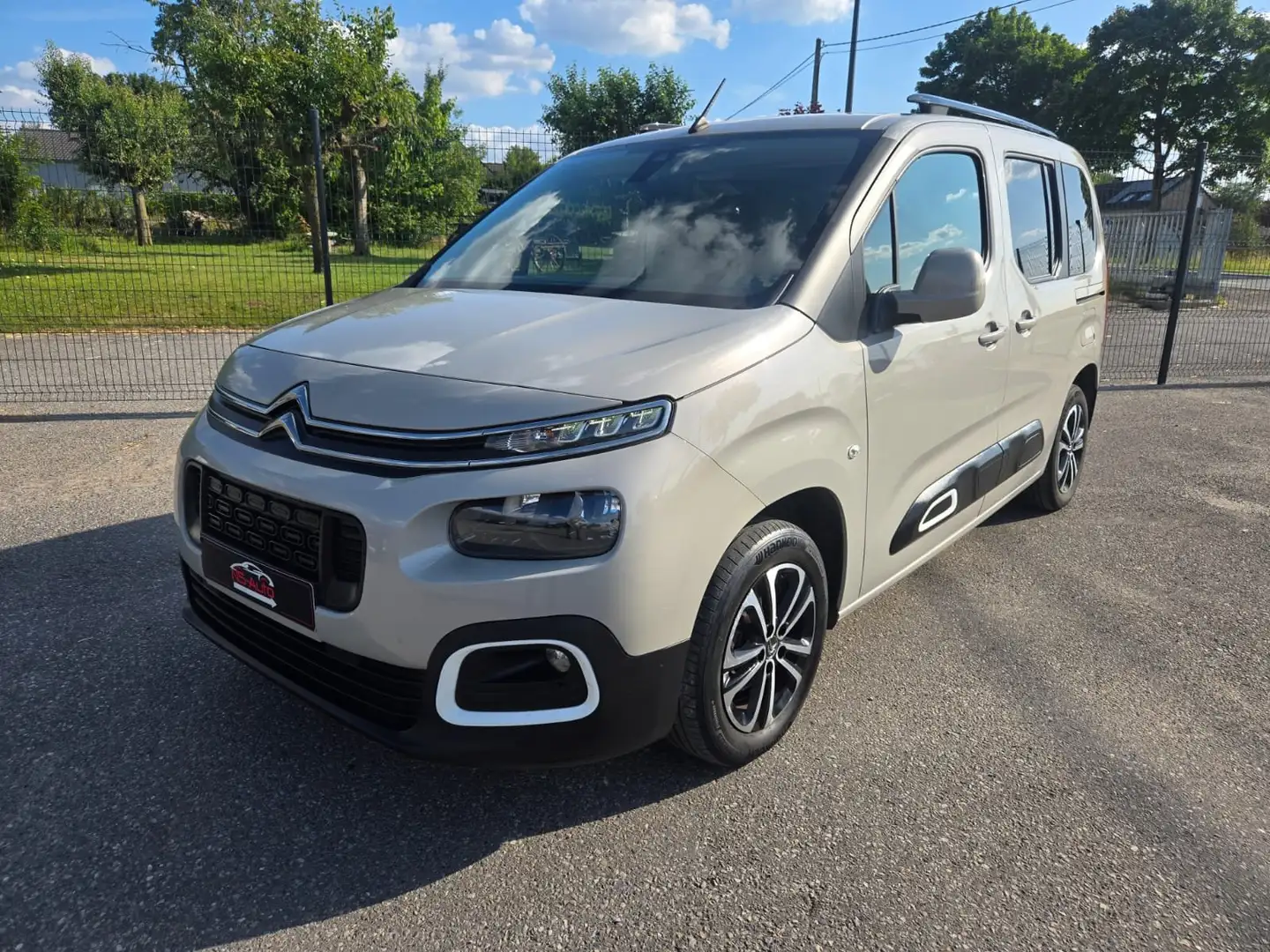 Citroen Berlingo 1.2 XL Heavy Worker carnet complet Šedá - 1