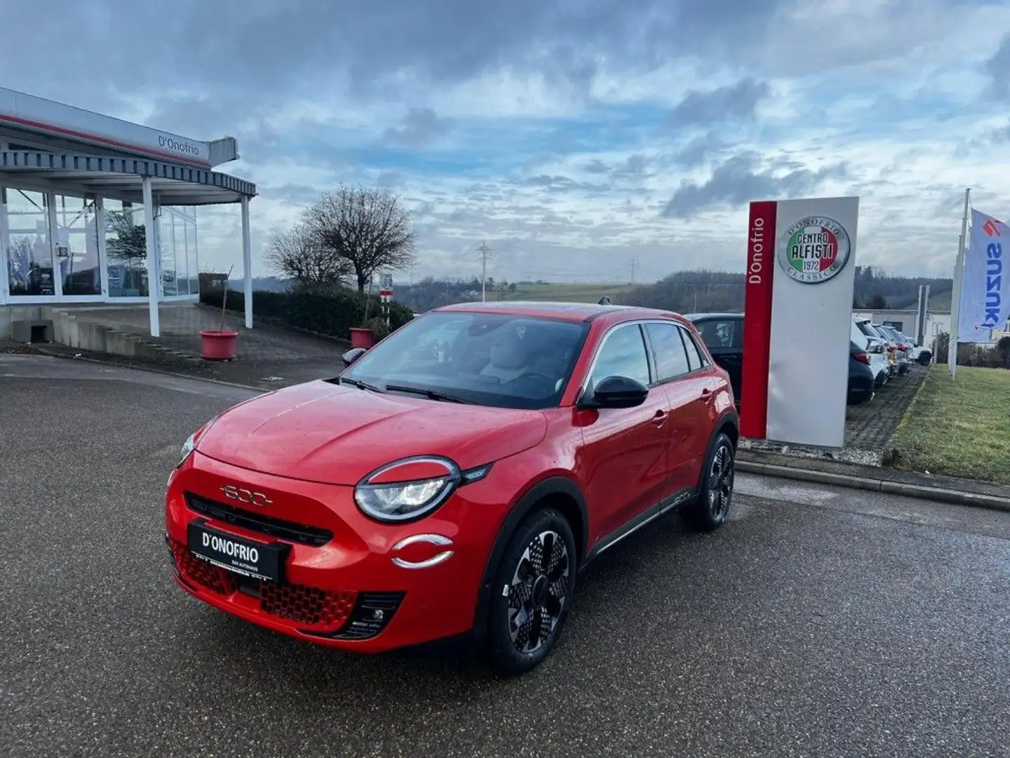 Fiat 600 600e la Prima Orange - 1
