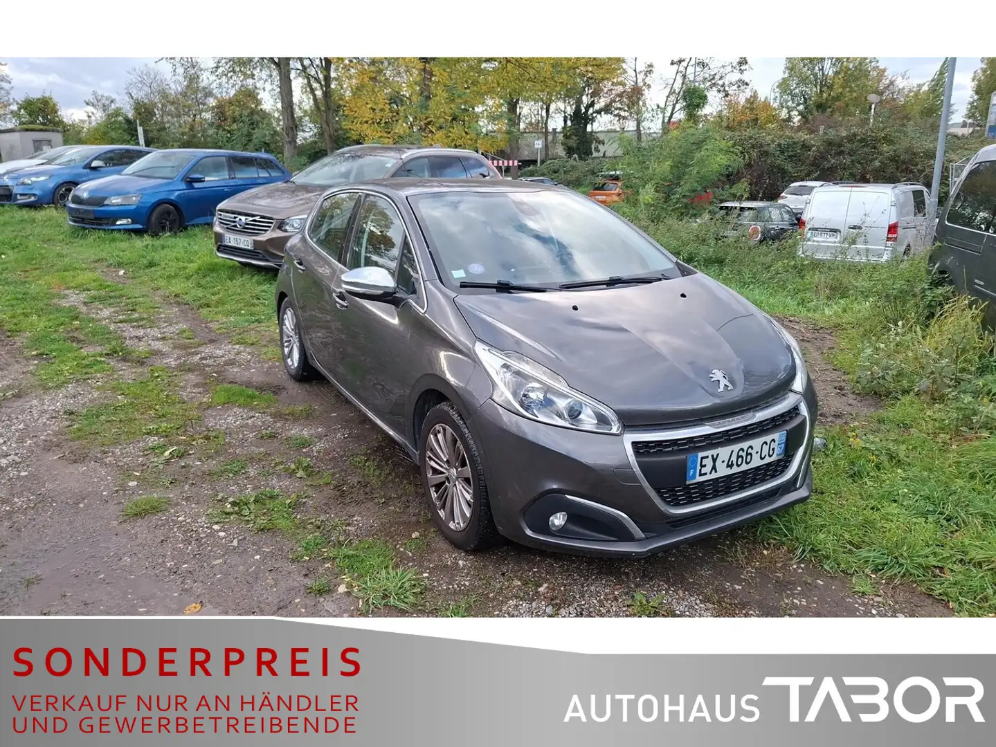Peugeot 208 1.2 PureTech 82 Allure LM Navi Klimaaut. PDC - 2