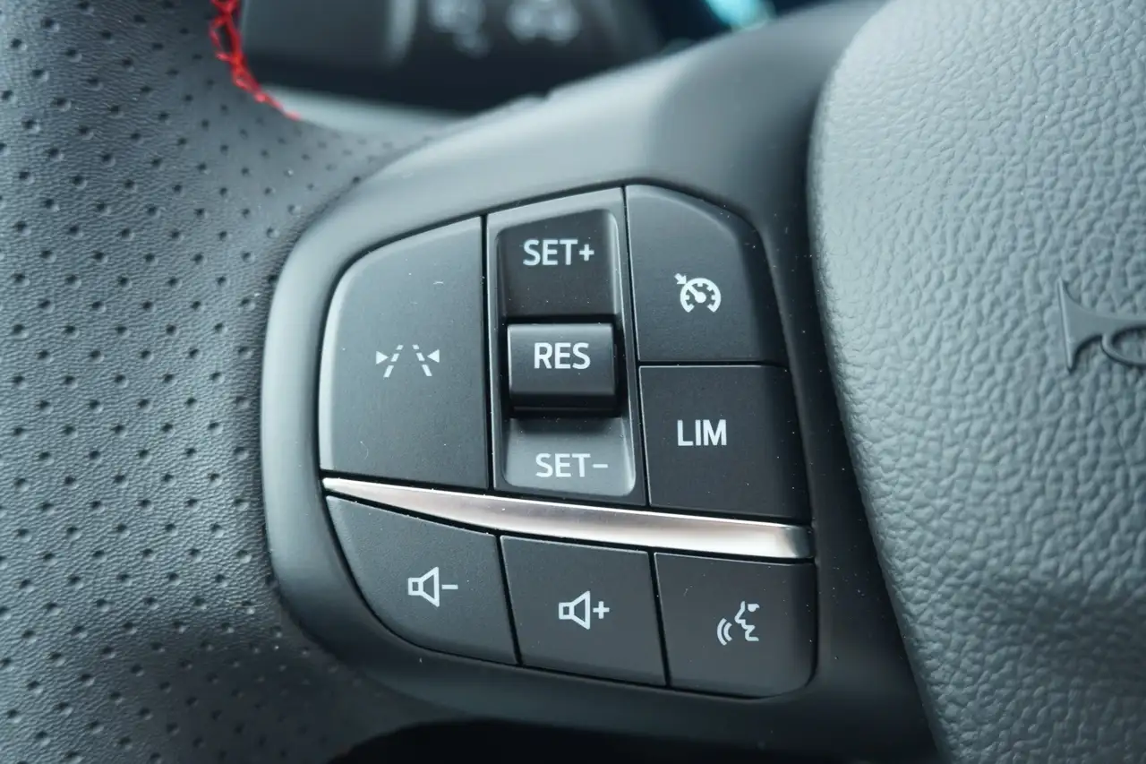 Ford Kuga 2026 — фото 12