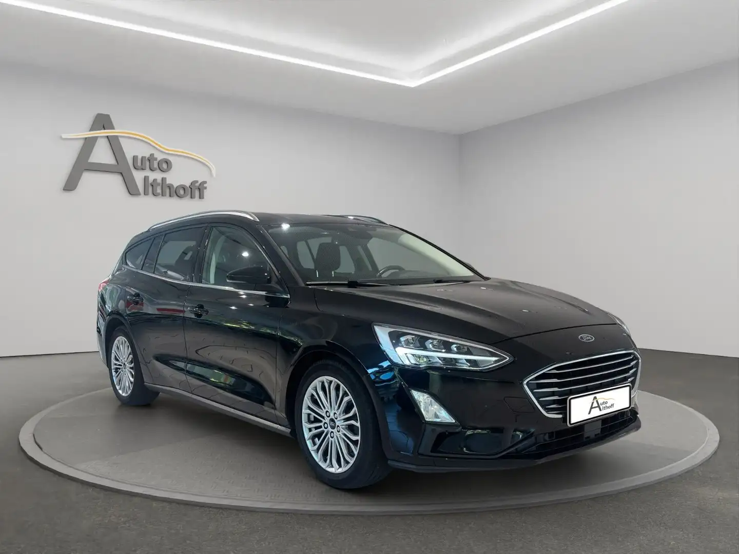 Ford Focus 1.5EcoBoost Titanium Aut. LED ACC SHZ Negro - 1