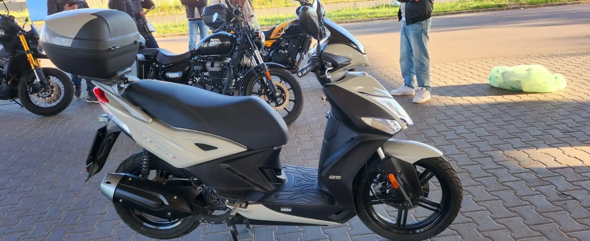 Kymco Agility 125 Argintiu - 1