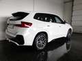 BMW iX1 30e M-SPORT 4x4 Aut. *VOLL LED / NAVI / WIDESCREEN DISPLAY / 18 ZOLL / KAMERA / E-KLAPPE / 2-ZONEN-KLIMA* Weiß - thumbnail 2