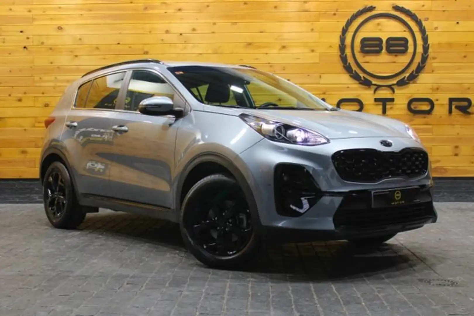 Kia Sportage 1.6 GDi Black Edition 4x2 132 Grau - 1