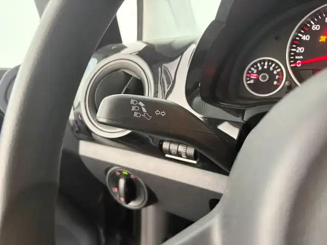 Volkswagen Up! view 11