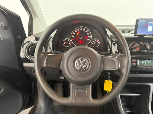 Volkswagen Up! view 12