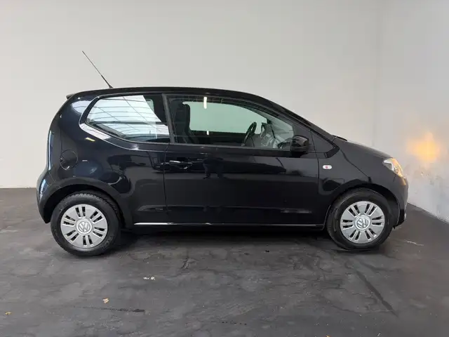 Volkswagen Up! view 19