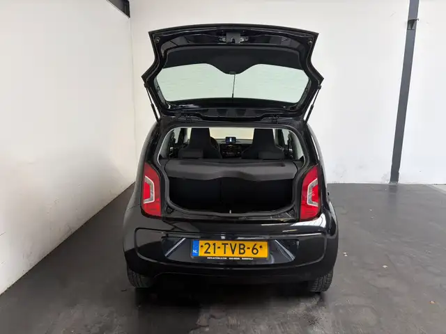 Volkswagen Up! view 17