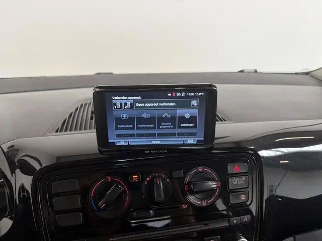 Volkswagen Up! view 14