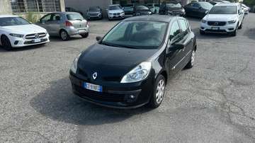 Clio III 2005 5p 1.2 16v Dynamique