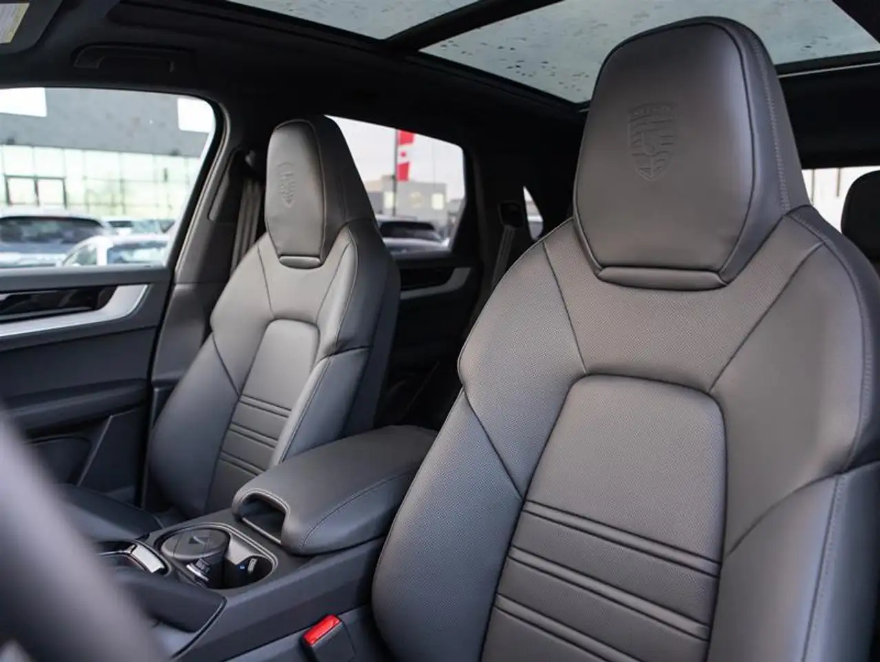 Porsche Cayenne снимка Porsche Cayenne